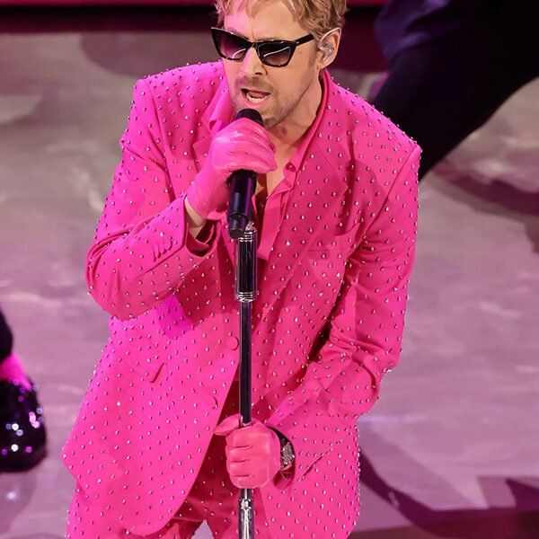 Ryan-Gosling-Pink-Suit