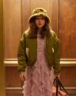 Lucy Only Murders In The Building S02 Zoe Margaret Colletti Green Jacket